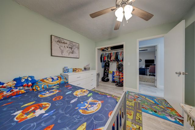 1200 S 3rd Street, Boonville, IN 47601