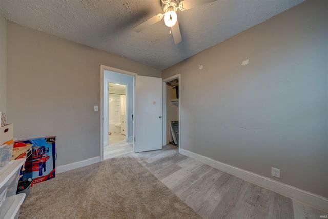 1200 S 3rd Street, Boonville, IN 47601