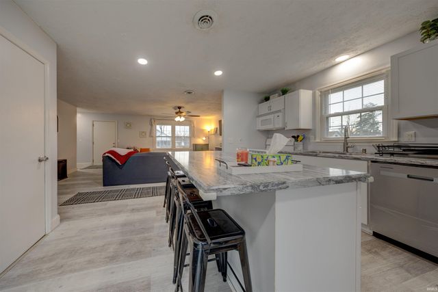 1200 S 3rd Street, Boonville, IN 47601