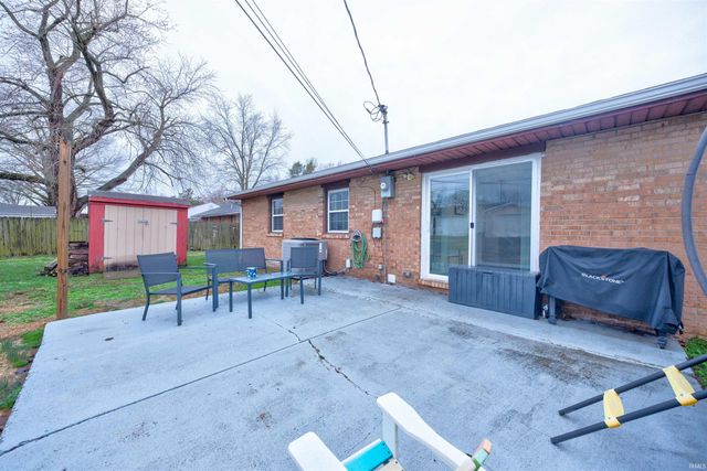 1200 S 3rd Street, Boonville, IN 47601