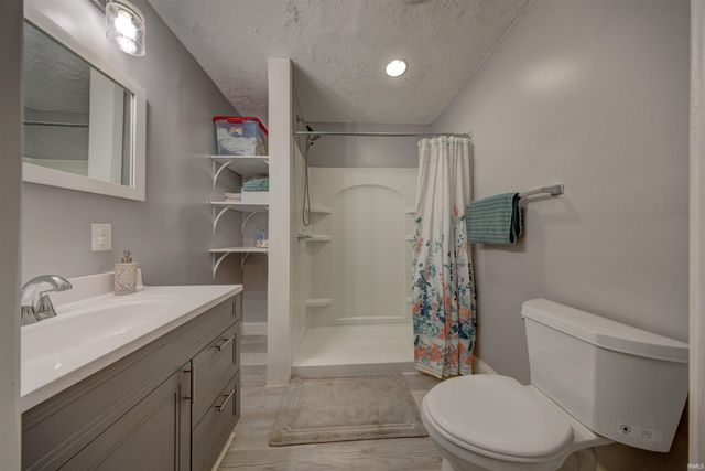 1200 S 3rd Street, Boonville, IN 47601