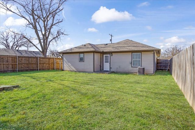 307 N Carter, Howe, TX 75459