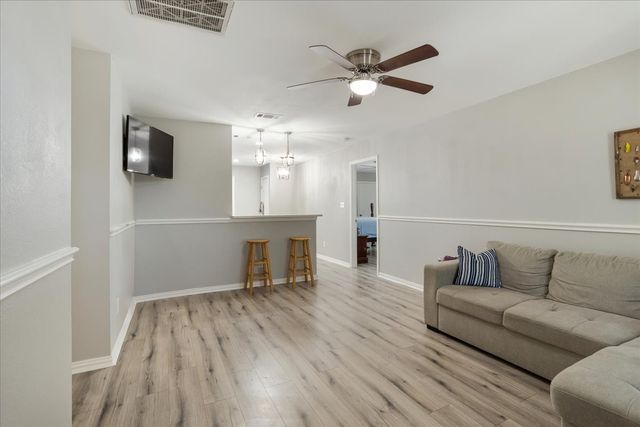 307 N Carter, Howe, TX 75459