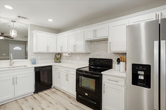 307 N Carter, Howe, TX 75459