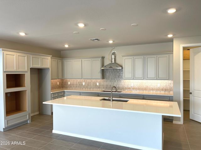 9992 W CATALINA Drive, Avondale, AZ 85392