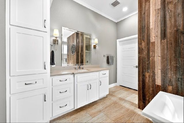 4404 Casa Verde Court, Midland, TX 79707