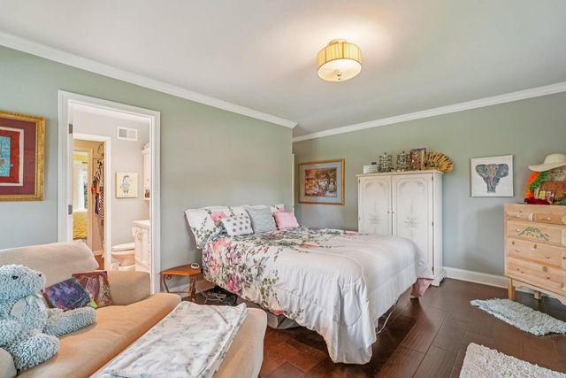 11024 N Redwood Tree COURT, Mequon, WI 53092