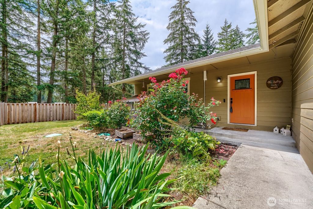23402 60th Avenue E, Graham, WA 98338