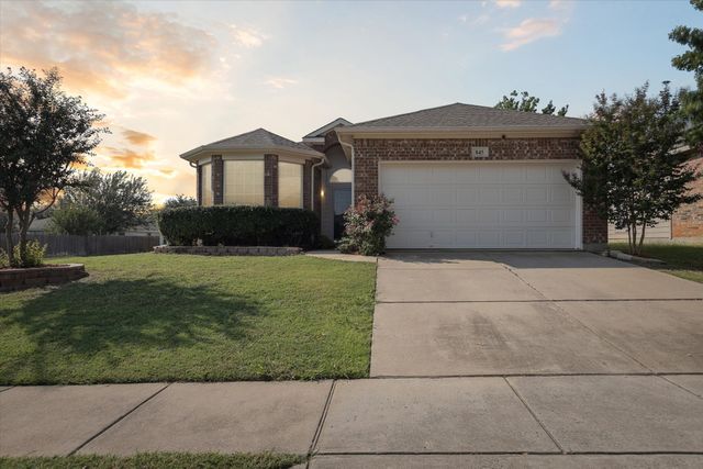 845 Poncho Lane, Fort Worth, TX 76052