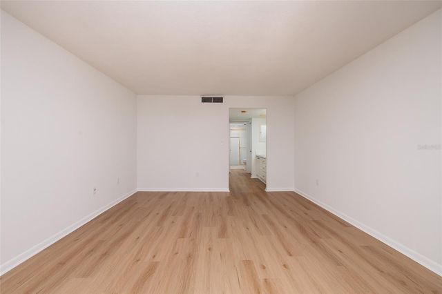 7650 BAYSHORE DRIVE 805, Treasure Island, FL 33706