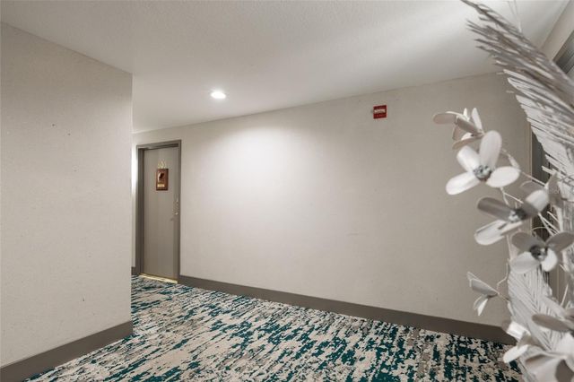 7650 BAYSHORE DRIVE 805, Treasure Island, FL 33706