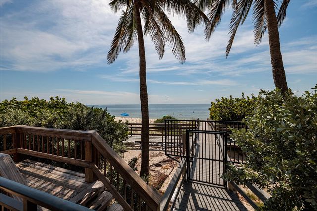 7650 BAYSHORE DRIVE 805, Treasure Island, FL 33706