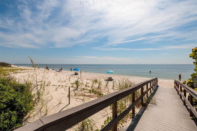 7650 BAYSHORE DRIVE 805, Treasure Island, FL 33706