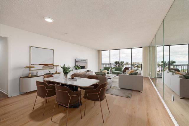 7650 BAYSHORE DRIVE 805, Treasure Island, FL 33706