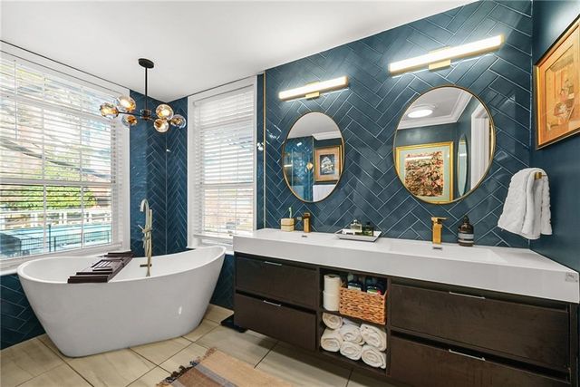 815 Mcgill Park Avenue NE, Atlanta, GA 30312