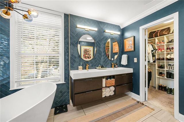 815 Mcgill Park Avenue NE, Atlanta, GA 30312