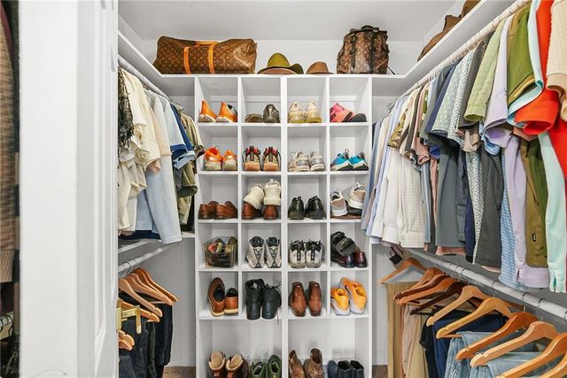 815 Mcgill Park Avenue NE, Atlanta, GA 30312