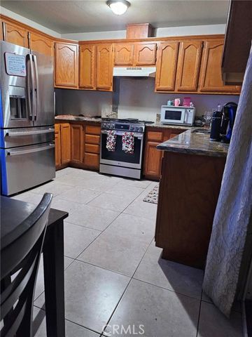 868 S Ironwood, Bloomington, CA 92316