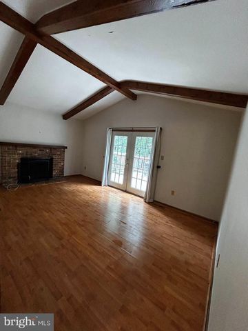 8 ACORN CT, Sicklerville, NJ 08081