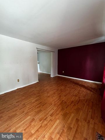 8 ACORN CT, Sicklerville, NJ 08081