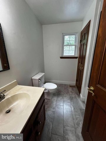 8 ACORN CT, Sicklerville, NJ 08081