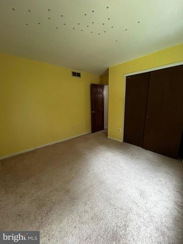 8 ACORN CT, Sicklerville, NJ 08081