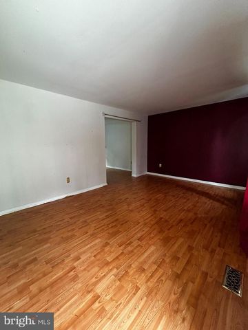 8 ACORN CT, Sicklerville, NJ 08081