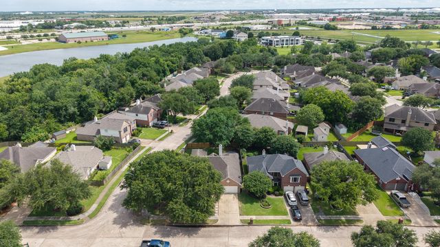 4838 Aspen Drive, Pasadena, TX 77505