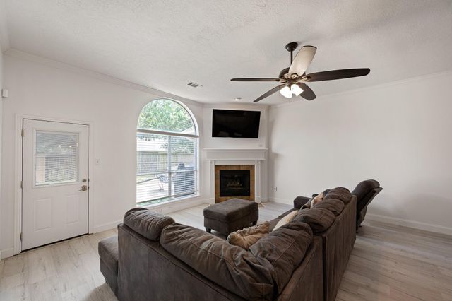 4838 Aspen Drive, Pasadena, TX 77505