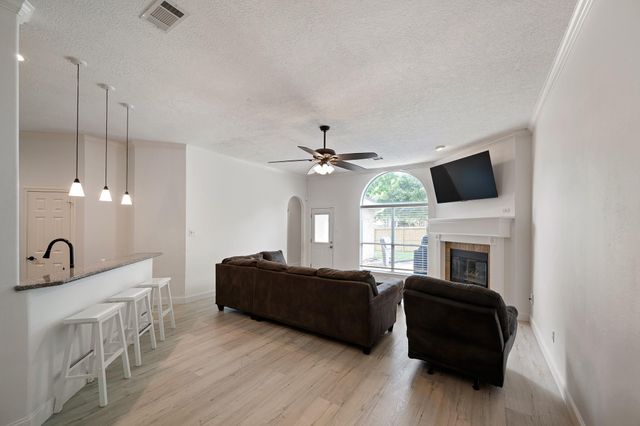 4838 Aspen Drive, Pasadena, TX 77505