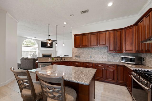 4838 Aspen Drive, Pasadena, TX 77505