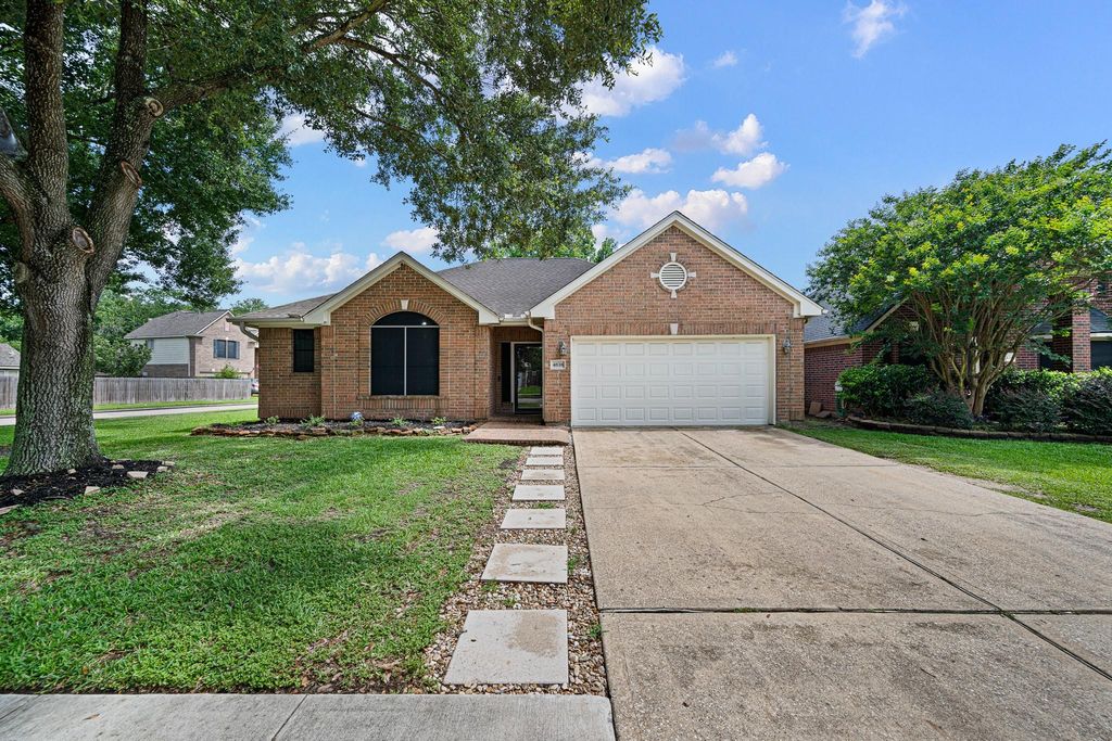 4838 Aspen Drive, Pasadena, TX 77505