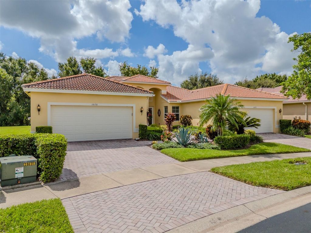 Image 3 of property listing at 16130 AMETHYST KEY DRIVE, Wimauma, FL 33598