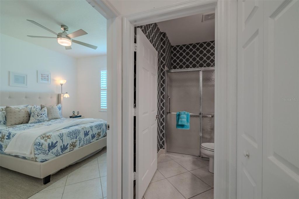 Image 28 of property listing at 16130 AMETHYST KEY DRIVE, Wimauma, FL 33598