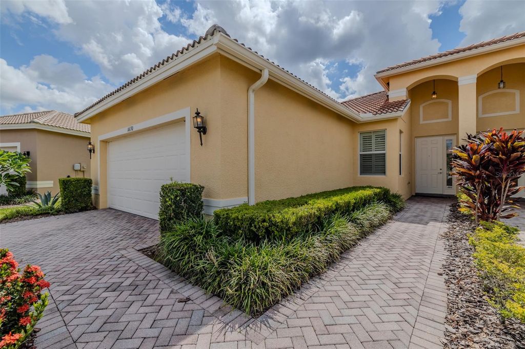 Image 4 of property listing at 16130 AMETHYST KEY DRIVE, Wimauma, FL 33598
