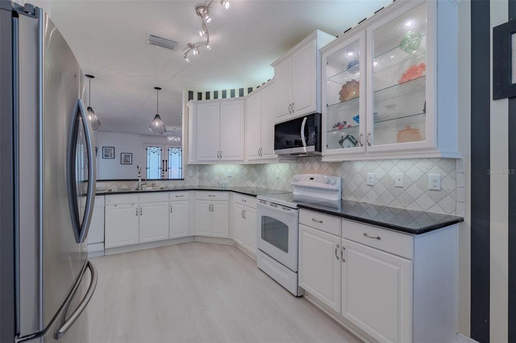 Image 34 of property listing at 16130 AMETHYST KEY DRIVE, Wimauma, FL 33598