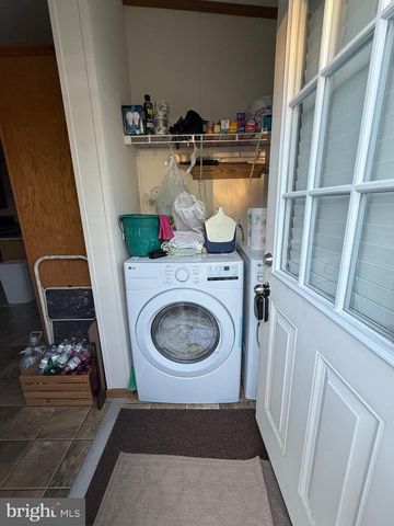 9347 COLONIAL MILL DR, Delmar, MD 21875