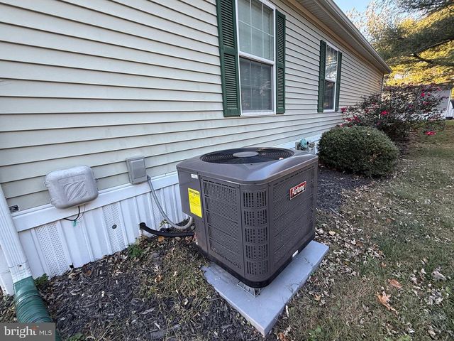 9347 COLONIAL MILL DR, Delmar, MD 21875