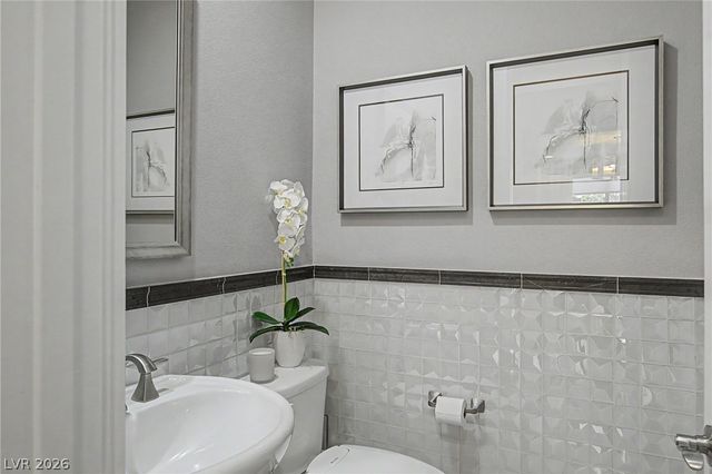 10433 Skye Paseo Avenue, Las Vegas, NV 89166