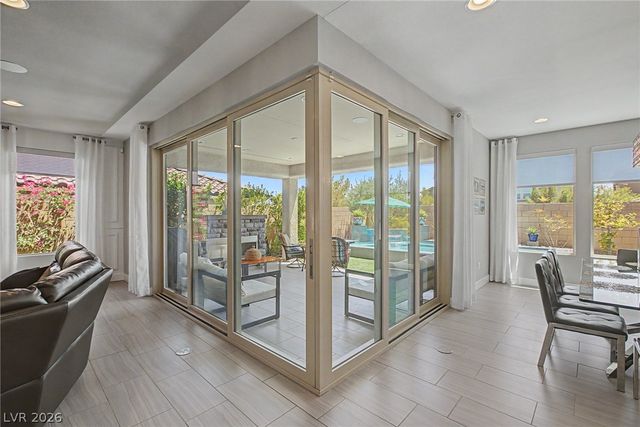 10433 Skye Paseo Avenue, Las Vegas, NV 89166