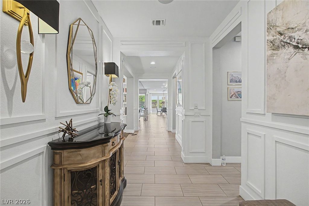 Image 13 of property listing at 10433 Skye Paseo Avenue, Las Vegas, NV 89166