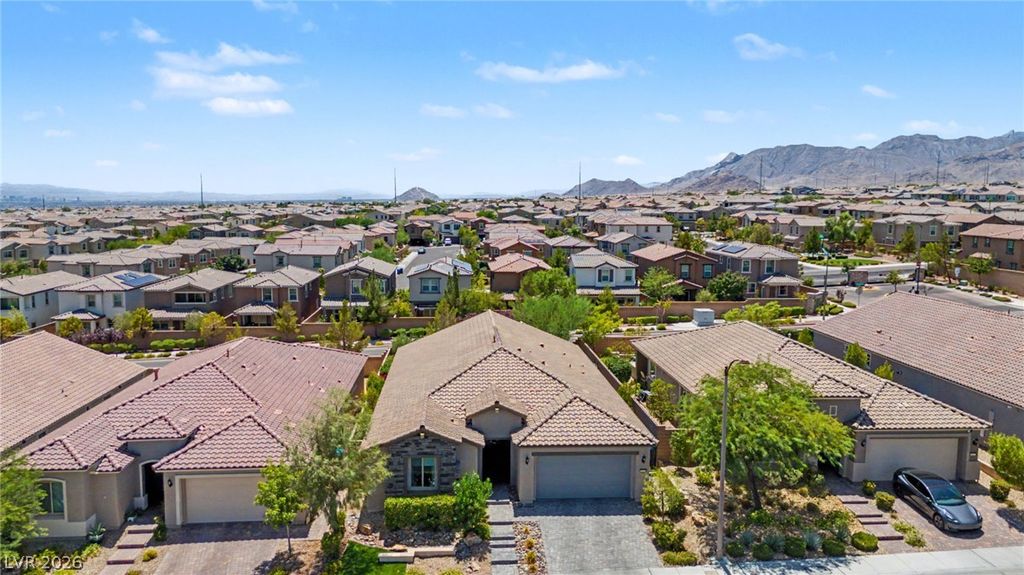 Image 52 of property listing at 10433 Skye Paseo Avenue, Las Vegas, NV 89166