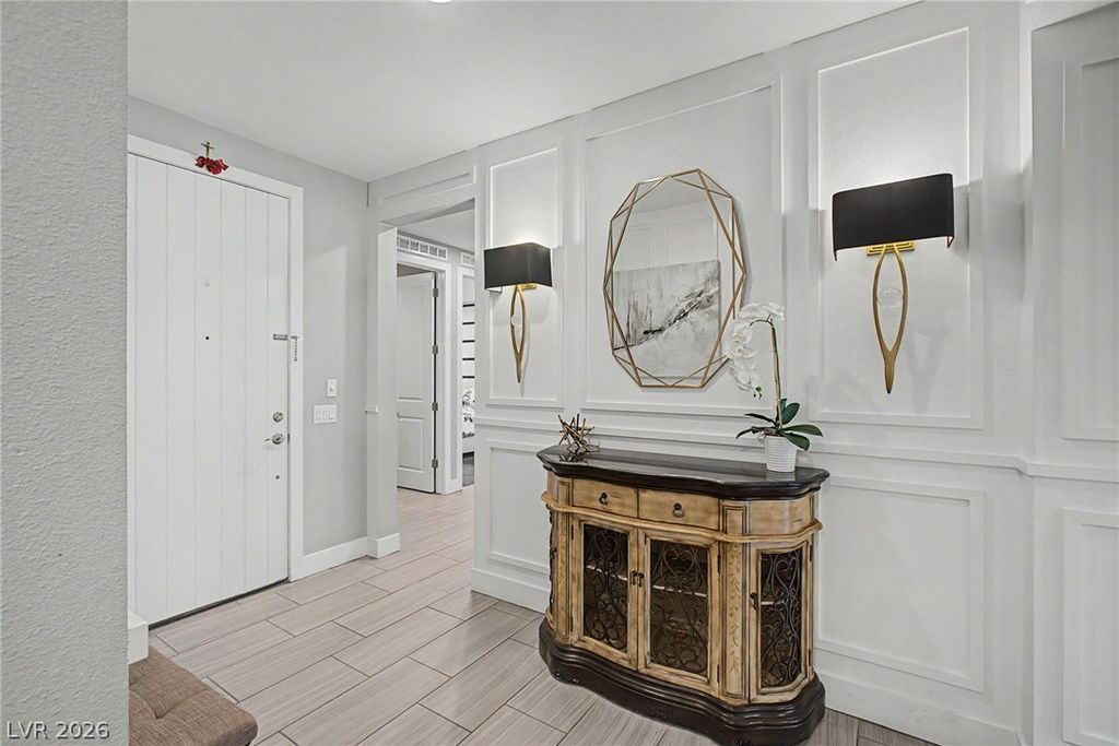 Image 6 of property listing at 10433 Skye Paseo Avenue, Las Vegas, NV 89166
