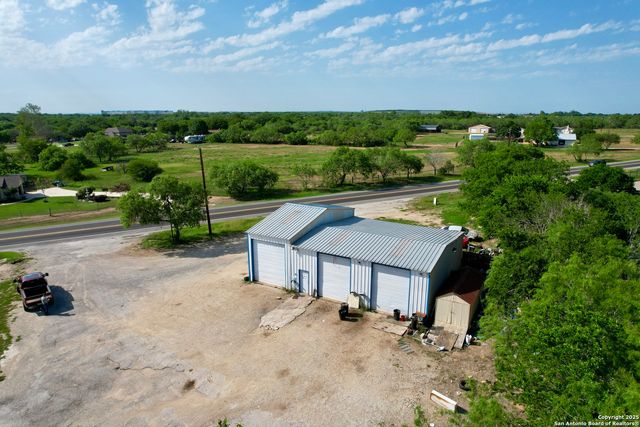 1708 Fm 1516, China Grove, TX 78263