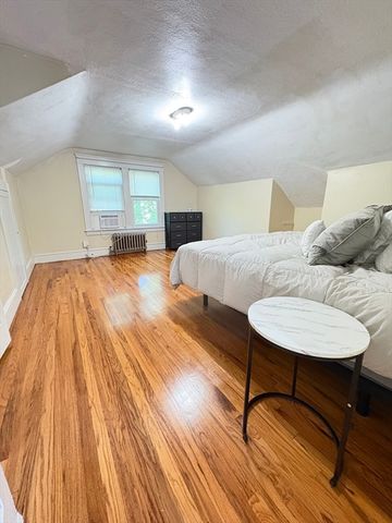 110 Darling Street, Springfield, MA 01151