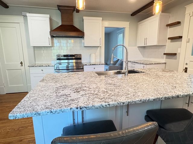 110 Darling Street, Springfield, MA 01151