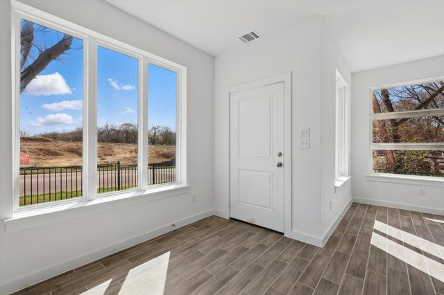 306 Oakbend Drive, Lewisville, TX 75067