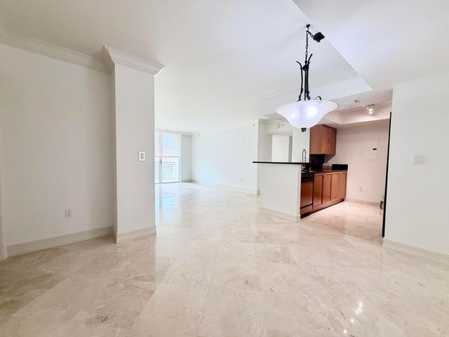 99 SE Mizner Boulevard Apt 802, Boca Raton, FL 33432
