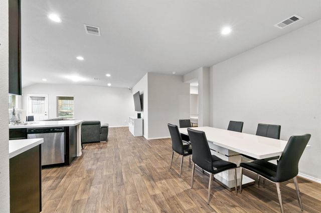 1818 Raven Vista Drive, Richmond, TX 77469