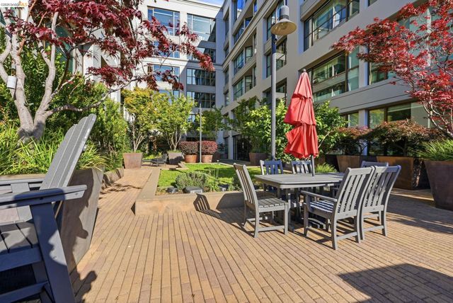 311 2nd St 516, Oakland, CA 94607